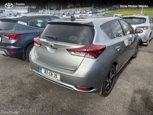 Toyota Auris AURIS HYBRID LUNA SPORT - Image 2