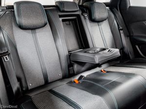 Peugeot 3008 Allure 1.6 PHEV Auto 225HP - Image 4