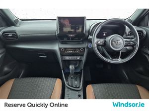 Toyota Yaris Cross Hybrid Black Roof - Image 4
