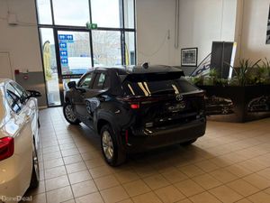 Toyota Yaris Cross 1.5 Hybrid5DR Auto. New NCT, Al - Image 3