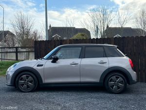 Mini Cooper AUTOMATIC - LOW KMS - Image 3