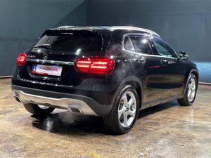 Mercedes-Benz GLA 1.6 AUTOMATIC - ALLOY WHEELS - C - Image 4