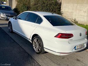 Volkswagen Passat 2017 automatic - Image 3