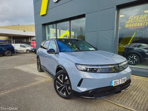 Opel Grandland GS 73 kWh BEV - Image 2