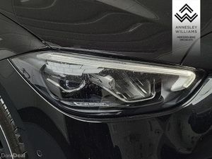 Mercedes-Benz C-Class C300e Urban Edition - Image 4