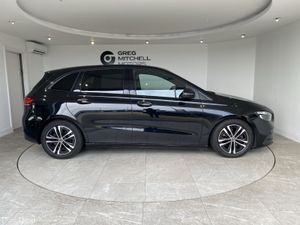 Mercedes-Benz 200 2023 - Image 4