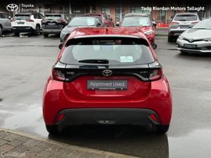 Toyota Yaris 1.5 HYBRID LUNA - Image 4