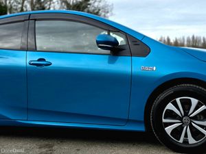 🔥 2019 Toyota Prius 1.8 Plug-In Hybrid • Auto - Image 4