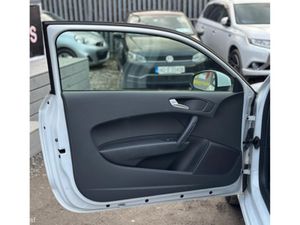 Audi A1 TFSI 1.0 L Petrol Automatic Low Mileage (8 - Image 4