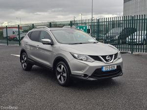 Nissan Qashqai 1.2 PETROL, SV PREMIUM MODEL, PAN R - Image 4