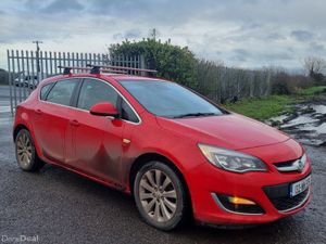 Vauxhall Astra 2013 petrol ⛽️ nct&tax €3650 - Image 2