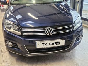 13 VOLKSWAGEN TIGUAN SPORT EDITION - Image 4