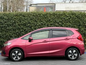 Honda Fit F-PACKAGE 1.5 HYBRID AUTO // NEW 2 YEAR - Image 3