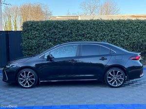Toyota Corolla SOL 1.8 HYBRID ** LOW MILEAGE ** // - Image 3