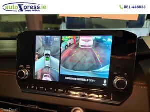 Mitsubishi Outlander PHEV 4WD, 7 Seats, Panoramic - Image 4