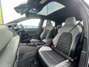 Volkswagen Golf GTE 1.4 TSI PLUG-IN HYBRID ** HUGE - Image 2