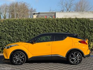 Toyota C-HR 1.8 HYBRID // 18" DIAMOND CUT ALLOYS / - Image 3