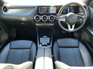 Mercedes-Benz GLA 250e Progressive PHEV Compact SU - Image 4