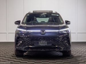 242 Volkswagen Tiguan R-Line - Image 2
