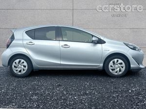 Toyota Aqua 1.5 Hybrid - Image 2