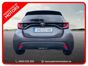 Toyota Yaris HYBRID 115 L-SPORT - Image 3