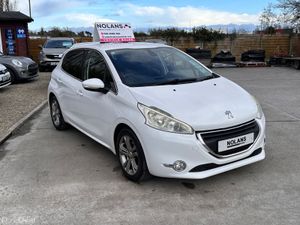 2015 Peugeot 208 allure automatic 37000km !! - Image 4