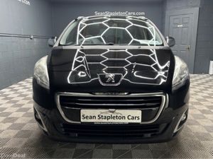 Peugeot 5008 FAMILY 1.6 BLUE HDI 120 L LEATHER - Image 2