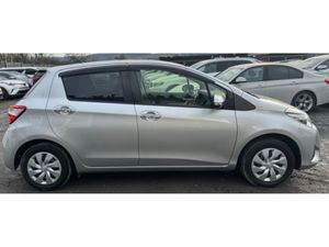 Toyota Vitz Yaris 1.0L Petrol Automatic Push Start - Image 4