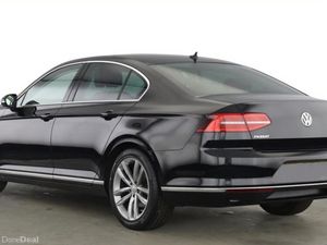 181 Volkswagen Passat High Line - Image 2