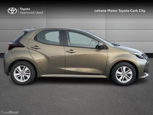 Toyota Yaris YARIS HYB LUNA - Image 3