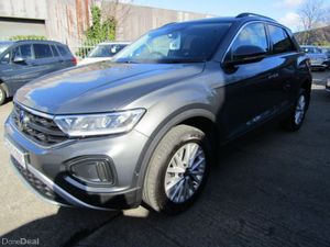 Volkswagen T-Roc Life 2.0 TDI M6F 116HP 5DR - Image 3