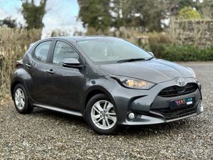 2022 Toyota Yaris 1.5 Hybrid Luna Automatic - Image 2