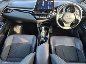 Toyota C-HR ** 1.8 HYBRID ** AUTO ** HUGE SPEC ** - Image 2