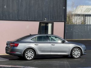 Skoda Superb LOW MILES 2022 SKODA SUPERB - Image 4