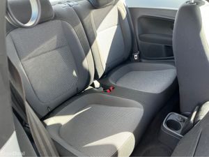 Volkswagen Beetle 2.0 TDI DESIGN BLUEMOTION 150P 1 - Image 4