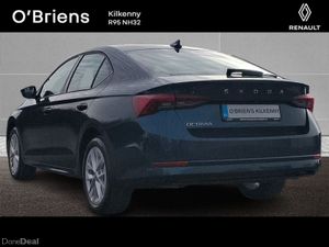 Skoda Octavia AMBITION 2.0 TDI 115 BHP 4DR *1 OWNE - Image 3