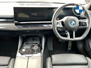 BMW i5 eDrive40 M Sport Pro Saloon - Image 4