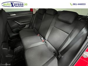 Volkswagen Polo 1.0 TSI Automatic - Image 4