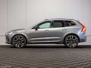 2020 Volvo XC60 R-Design Pro - Image 3