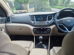 Hyundai Tucson 1.7 crdi 2017 - Image 4