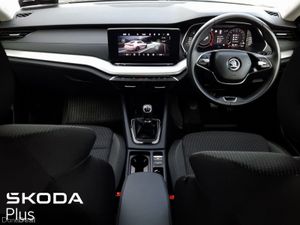 Skoda Octavia **REVERSING CAMERA**SELECTION 2.0TDI - Image 2