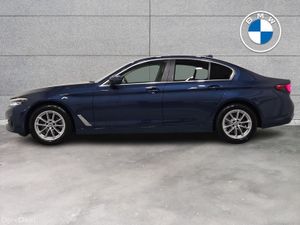 BMW 5-Series 520d SE Saloon - Image 4