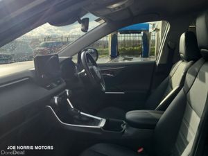 Toyota RAV4 RAV4 HYBRID SOL 4DR AUTO - Image 3