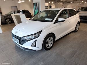 Hyundai i20 PETROL 5DR - Image 4