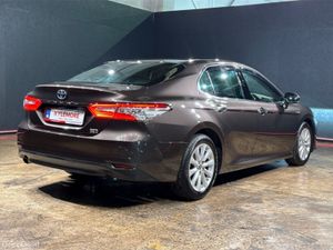Toyota Camry G SPEC - 2.5 HYBRID - FACTORY ALLOYS - Image 4