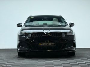 BMW 5-Series 530E M SPORT - Image 2