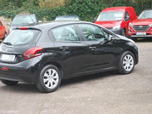 Peugeot 208 2016 1.2 Petrol - Image 4