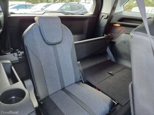 Peugeot 5008 Allure 1.5 Blue HDI 130 6.2 4D - Image 3