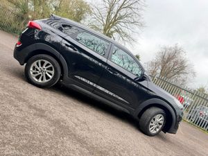 Hyundai Tucson 1.7 diesel 1 owner from new !! - Image 4