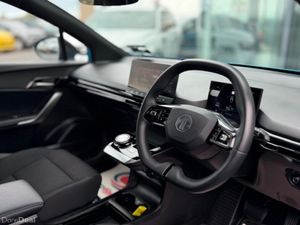 MG MG4 MG4 LR Excite - Image 3